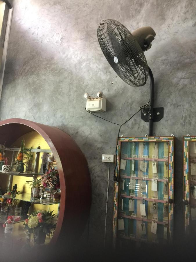 Phangan Barsay Hostel 통살라 외부 사진