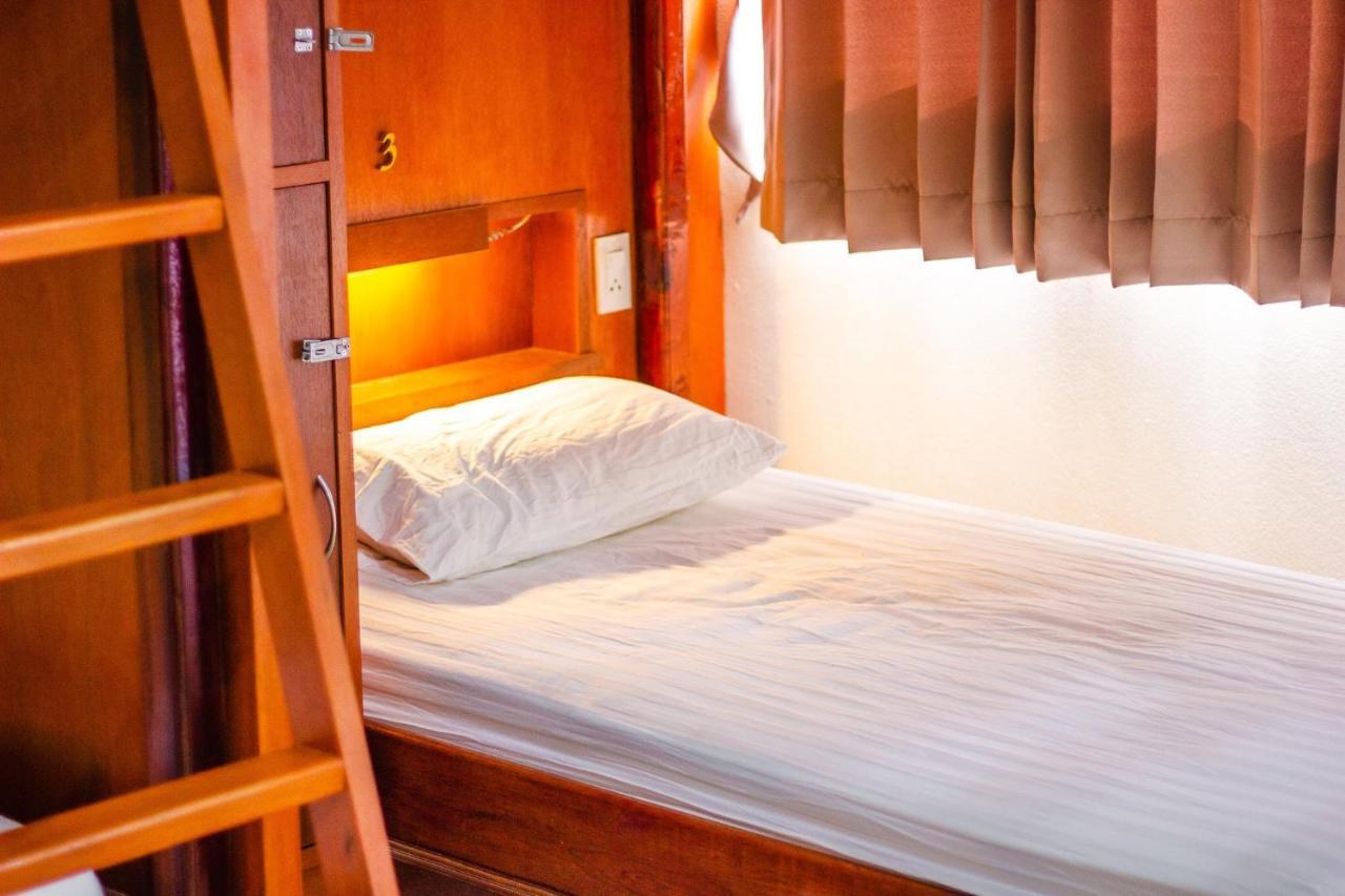 Phangan Barsay Hostel 통살라 외부 사진