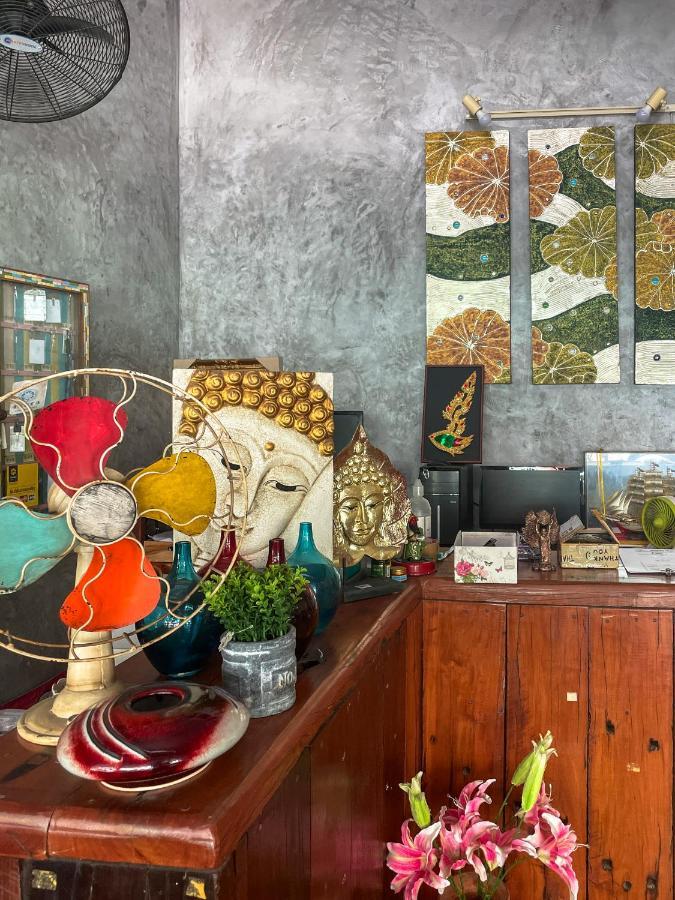 Phangan Barsay Hostel 통살라 외부 사진