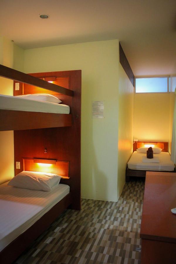 Phangan Barsay Hostel 통살라 외부 사진