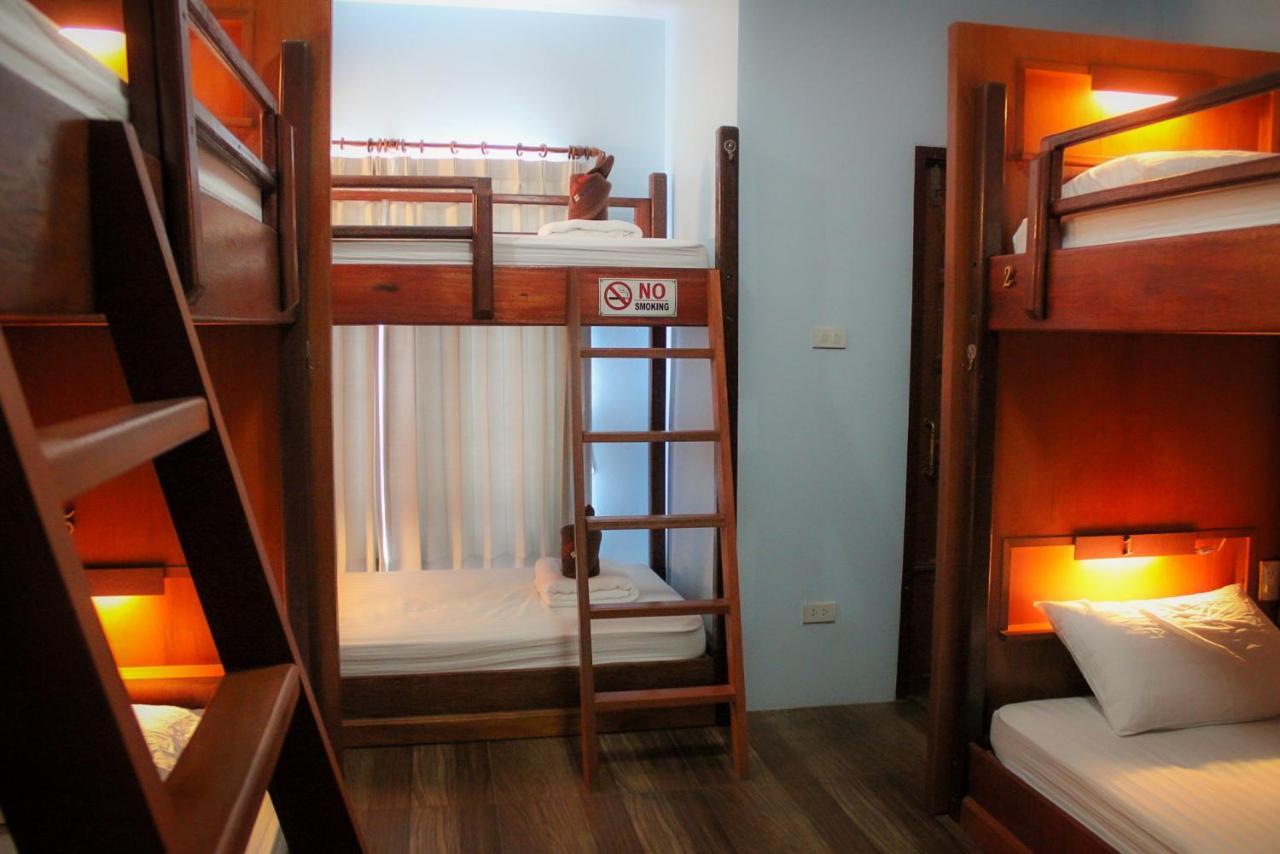 Phangan Barsay Hostel 통살라 외부 사진