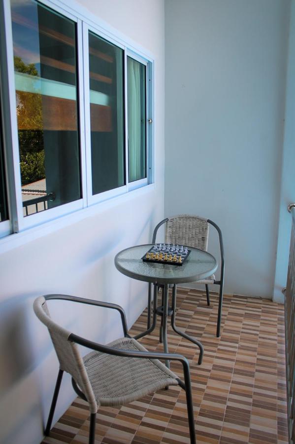 Phangan Barsay Hostel 통살라 외부 사진