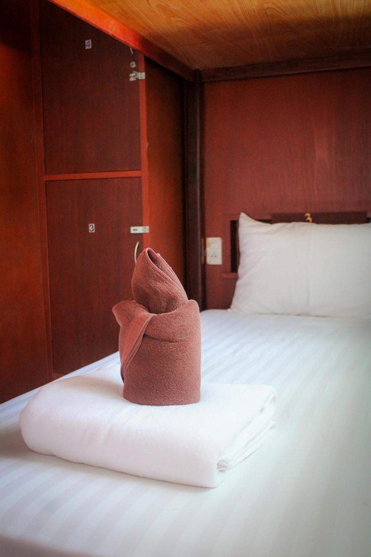 Phangan Barsay Hostel 통살라 외부 사진